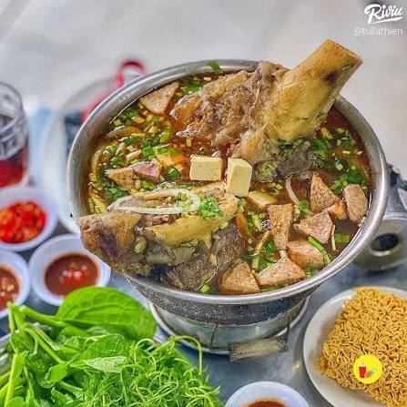 Ngon đỉnh hà! LẨU THAU XÍ QUÁCH BÒ 150K bự chà bá thịt thà phũ phê có ống tủy béo hết nấc XEM ĐỊA CHỈ: https://app.riviu.vn/NYCPFMDO Sài Gòn mấy nay lạnh lạnh